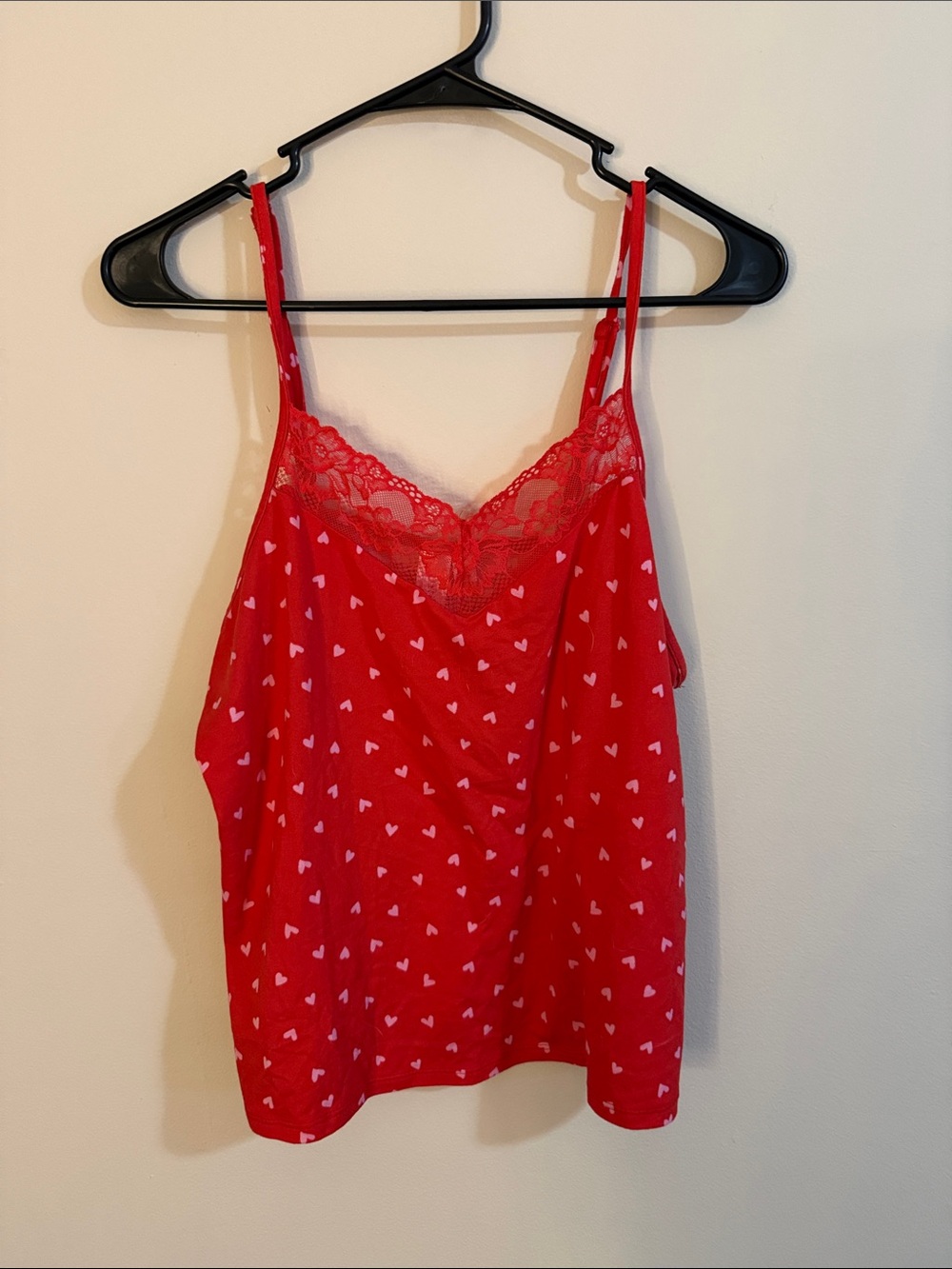 Red Heart Print Lace Cami Top